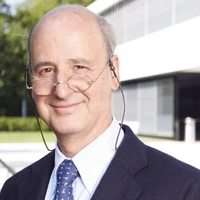 Marc Dubois, analyste financier